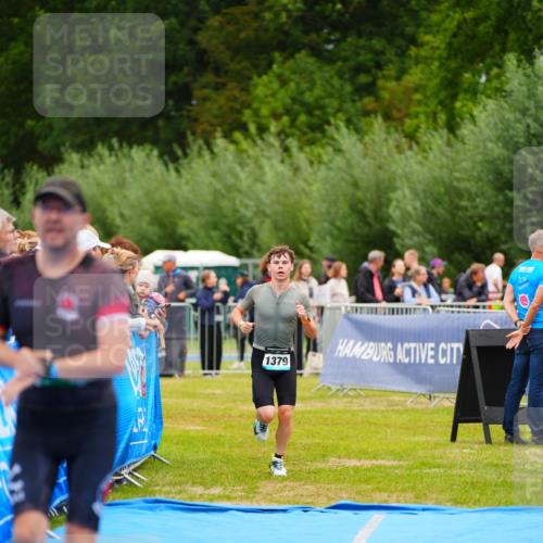 30.08.2026 - Elbe Triathlon Hamburg LAZAROV Photography http://msf.ph/oto/10061979 30.08.2026 11:47:12 Ziel 1294, 1311, 1379 meine-sportfotos.de