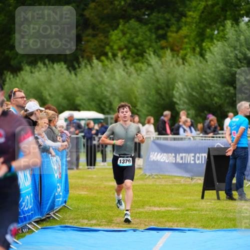 30.08.2026 - Elbe Triathlon Hamburg LAZAROV Photography http://msf.ph/oto/10061982 30.08.2026 11:47:12 Ziel 1294, 1311, 1379 meine-sportfotos.de