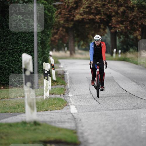 30.08.2026 - Elbe Triathlon Hamburg Michael Burmester http://msf.ph/oto/10062143 30.08.2026 08:56:21 Radfahren  meine-sportfotos.de