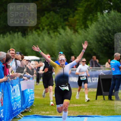 30.08.2026 - Elbe Triathlon Hamburg LAZAROV Photography http://msf.ph/oto/10062150 30.08.2026 11:47:59 Ziel 914, 927, 1163, 1421 meine-sportfotos.de