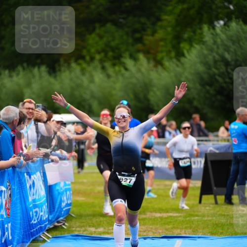 30.08.2026 - Elbe Triathlon Hamburg LAZAROV Photography http://msf.ph/oto/10062153 30.08.2026 11:47:59 Ziel 914, 927, 1163, 1421 meine-sportfotos.de