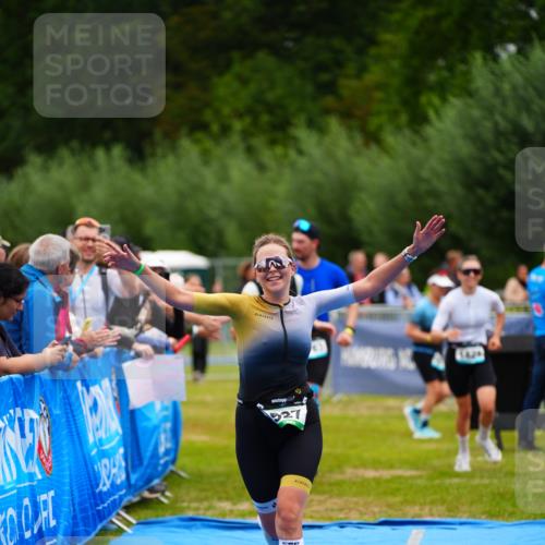 30.08.2026 - Elbe Triathlon Hamburg LAZAROV Photography http://msf.ph/oto/10062160 30.08.2026 11:47:59 Ziel 914, 927, 1163, 1421 meine-sportfotos.de