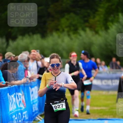 30.08.2026 - Elbe Triathlon Hamburg LAZAROV Photography http://msf.ph/oto/10062175 30.08.2026 11:48:00 Ziel 914, 927, 1163, 1421 meine-sportfotos.de