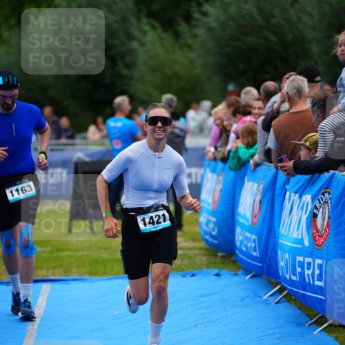 30.08.2026 - Elbe Triathlon Hamburg LAZAROV Photography http://msf.ph/oto/10062187 30.08.2026 11:48:02 Ziel 914, 927, 1163, 1421 meine-sportfotos.de
