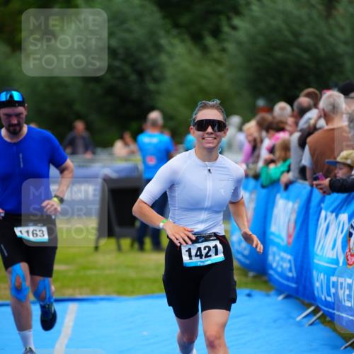 30.08.2026 - Elbe Triathlon Hamburg LAZAROV Photography http://msf.ph/oto/10062198 30.08.2026 11:48:03 Ziel 821, 914, 927, 1163, 1421 meine-sportfotos.de