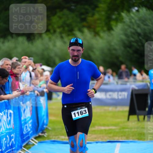 30.08.2026 - Elbe Triathlon Hamburg LAZAROV Photography http://msf.ph/oto/10062212 30.08.2026 11:48:04 Ziel 821, 914, 927, 1163, 1421 meine-sportfotos.de