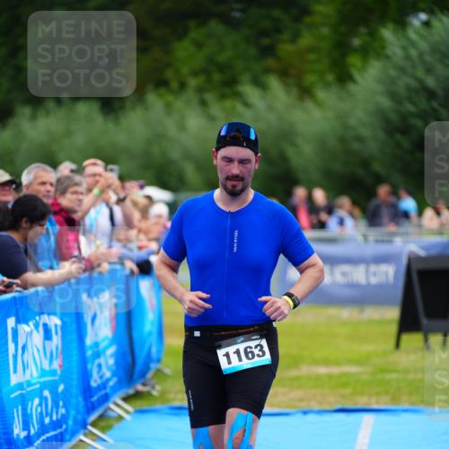 30.08.2026 - Elbe Triathlon Hamburg LAZAROV Photography http://msf.ph/oto/10062215 30.08.2026 11:48:04 Ziel 821, 914, 927, 1163, 1421 meine-sportfotos.de