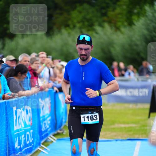 30.08.2026 - Elbe Triathlon Hamburg LAZAROV Photography http://msf.ph/oto/10062217 30.08.2026 11:48:04 Ziel 821, 914, 927, 1163, 1421 meine-sportfotos.de