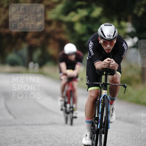 30.08.2026 - Elbe Triathlon Hamburg Michael Burmester http://msf.ph/oto/10062221 30.08.2026 08:57:09 Radfahren 182, 227 meine-sportfotos.de