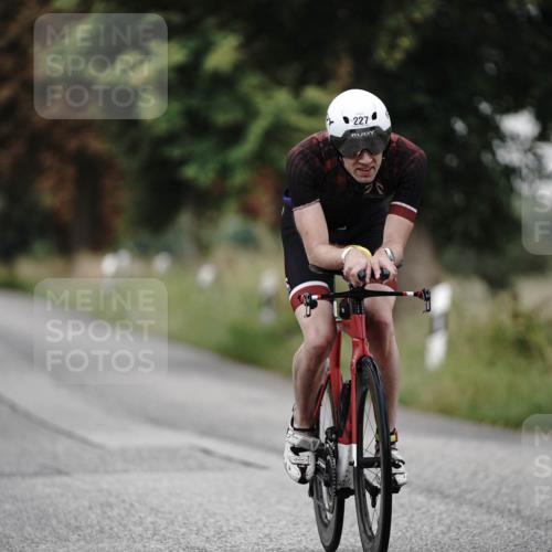 30.08.2026 - Elbe Triathlon Hamburg Michael Burmester http://msf.ph/oto/10062228 30.08.2026 08:57:09 Radfahren 182, 227 meine-sportfotos.de
