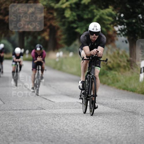 30.08.2026 - Elbe Triathlon Hamburg Michael Burmester http://msf.ph/oto/10062321 30.08.2026 08:57:48 Radfahren 191, 230, 232, 240, 252, 258, 270, 301 meine-sportfotos.de