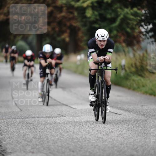 30.08.2026 - Elbe Triathlon Hamburg Michael Burmester http://msf.ph/oto/10062333 30.08.2026 08:57:50 Radfahren 191, 230, 232, 240, 252, 258, 270, 301, 347 meine-sportfotos.de