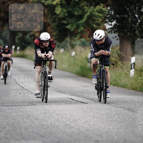 30.08.2026 - Elbe Triathlon Hamburg Michael Burmester http://msf.ph/oto/10062345 30.08.2026 08:57:52 Radfahren 191, 230, 232, 240, 252, 295, 301, 347, 366 meine-sportfotos.de