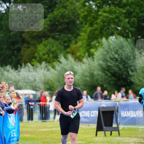 30.08.2026 - Elbe Triathlon Hamburg LAZAROV Photography http://msf.ph/oto/10062346 30.08.2026 11:48:43 Ziel 793, 1087 meine-sportfotos.de