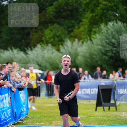 30.08.2026 - Elbe Triathlon Hamburg LAZAROV Photography http://msf.ph/oto/10062349 30.08.2026 11:48:44 Ziel 793, 1087 meine-sportfotos.de