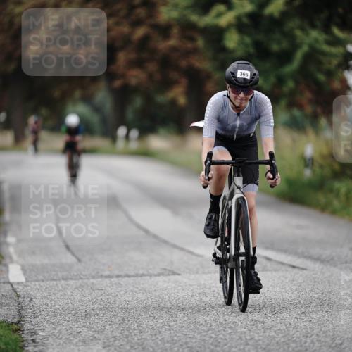 30.08.2026 - Elbe Triathlon Hamburg Michael Burmester http://msf.ph/oto/10062370 30.08.2026 08:57:59 Radfahren 202, 295, 347, 366 meine-sportfotos.de