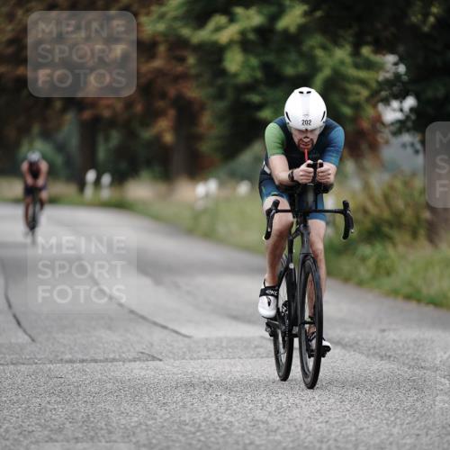 30.08.2026 - Elbe Triathlon Hamburg Michael Burmester http://msf.ph/oto/10062376 30.08.2026 08:58:03 Radfahren 202, 206 meine-sportfotos.de