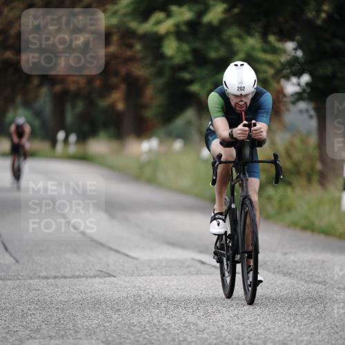 30.08.2026 - Elbe Triathlon Hamburg Michael Burmester http://msf.ph/oto/10062379 30.08.2026 08:58:04 Radfahren 202, 206 meine-sportfotos.de