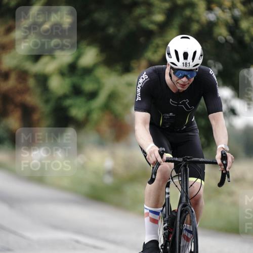 30.08.2026 - Elbe Triathlon Hamburg Michael Burmester http://msf.ph/oto/10062421 30.08.2026 08:58:33 Radfahren 181, 210, 242, 288, 314, 360 meine-sportfotos.de