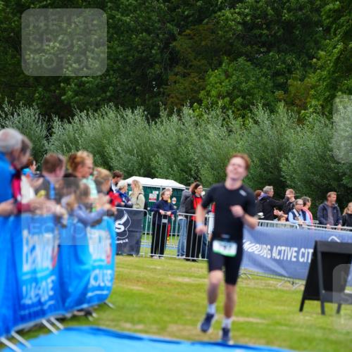 30.08.2026 - Elbe Triathlon Hamburg LAZAROV Photography http://msf.ph/oto/10062452 30.08.2026 11:48:57 Ziel 797 meine-sportfotos.de