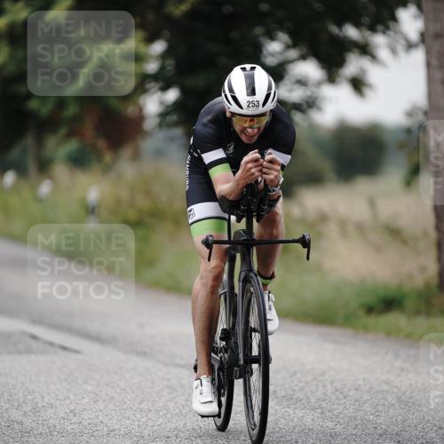 30.08.2026 - Elbe Triathlon Hamburg Michael Burmester http://msf.ph/oto/10062509 30.08.2026 09:00:15 Radfahren 253, 321, 375, 383 meine-sportfotos.de