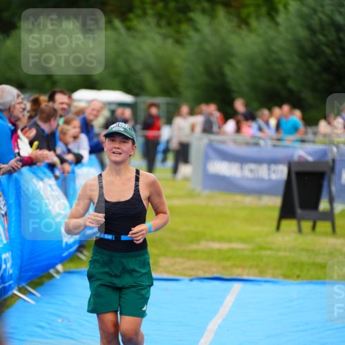 30.08.2026 - Elbe Triathlon Hamburg LAZAROV Photography http://msf.ph/oto/10062543 30.08.2026 11:49:18 Ziel 818 meine-sportfotos.de
