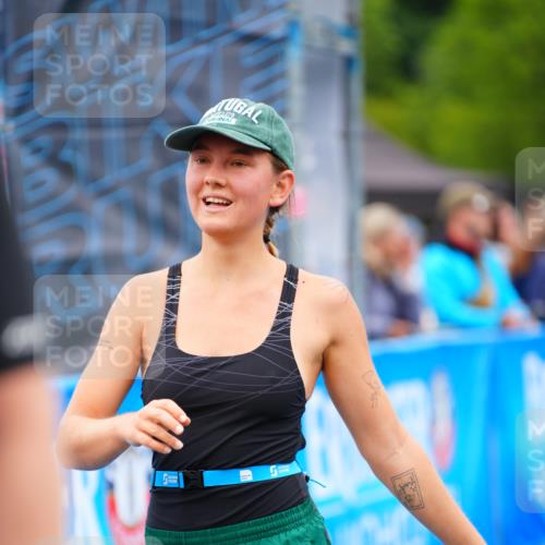 30.08.2026 - Elbe Triathlon Hamburg LAZAROV Photography http://msf.ph/oto/10062552 30.08.2026 11:49:21 Ziel 818, 1145 meine-sportfotos.de