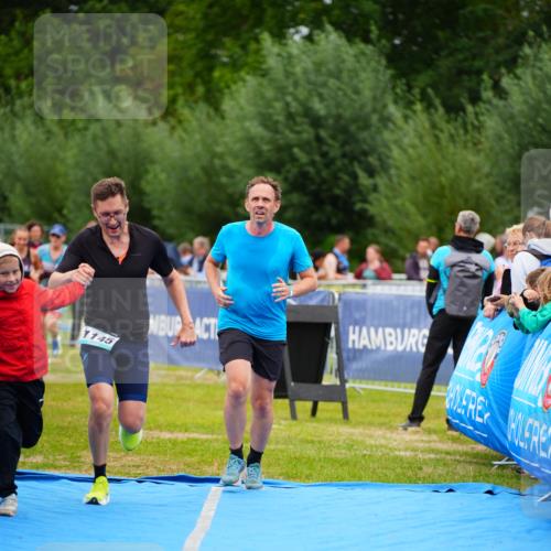 30.08.2026 - Elbe Triathlon Hamburg LAZAROV Photography http://msf.ph/oto/10062568 30.08.2026 11:49:28 Ziel 1145, 1252, 1363 meine-sportfotos.de
