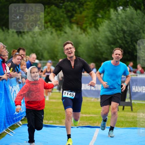 30.08.2026 - Elbe Triathlon Hamburg LAZAROV Photography http://msf.ph/oto/10062571 30.08.2026 11:49:29 Ziel 1145, 1252, 1363 meine-sportfotos.de