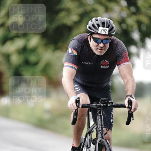 30.08.2026 - Elbe Triathlon Hamburg Michael Burmester http://msf.ph/oto/10062602 30.08.2026 09:00:54 Radfahren 297, 343, 384 meine-sportfotos.de