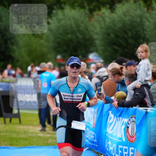 30.08.2026 - Elbe Triathlon Hamburg LAZAROV Photography http://msf.ph/oto/10062605 30.08.2026 11:49:36 Ziel 1363 meine-sportfotos.de