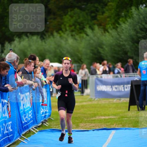 30.08.2026 - Elbe Triathlon Hamburg LAZAROV Photography http://msf.ph/oto/10062751 30.08.2026 11:50:13 Ziel 1415 meine-sportfotos.de