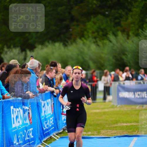 30.08.2026 - Elbe Triathlon Hamburg LAZAROV Photography http://msf.ph/oto/10062757 30.08.2026 11:50:13 Ziel 1415 meine-sportfotos.de