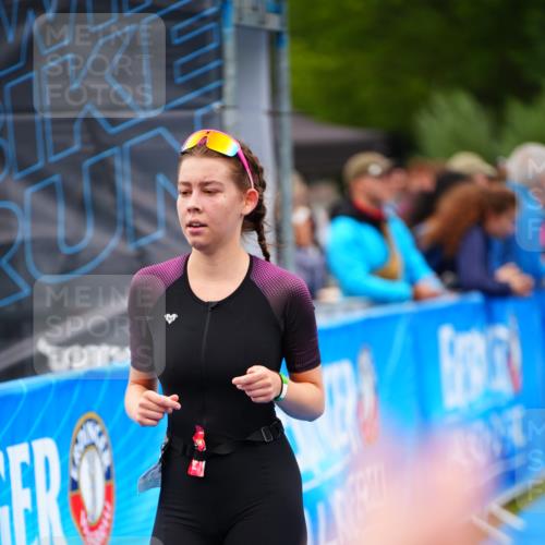 30.08.2026 - Elbe Triathlon Hamburg LAZAROV Photography http://msf.ph/oto/10062784 30.08.2026 11:50:15 Ziel 1415 meine-sportfotos.de