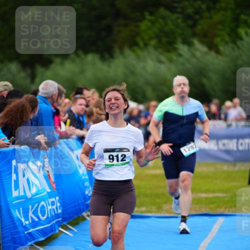 30.08.2026 - Elbe Triathlon Hamburg LAZAROV Photography http://msf.ph/oto/10062821 30.08.2026 11:50:28 Ziel 855, 912, 958, 1282 meine-sportfotos.de