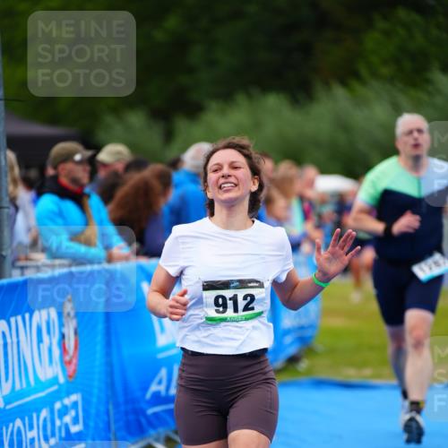 30.08.2026 - Elbe Triathlon Hamburg LAZAROV Photography http://msf.ph/oto/10062825 30.08.2026 11:50:29 Ziel 686, 855, 912, 958, 1282 meine-sportfotos.de
