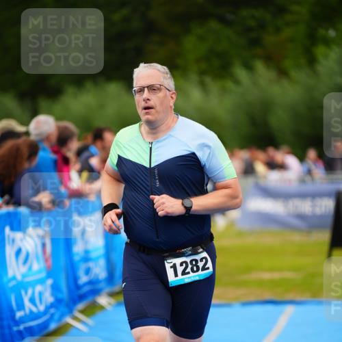 30.08.2026 - Elbe Triathlon Hamburg LAZAROV Photography http://msf.ph/oto/10062833 30.08.2026 11:50:30 Ziel 686, 912, 958, 1282 meine-sportfotos.de