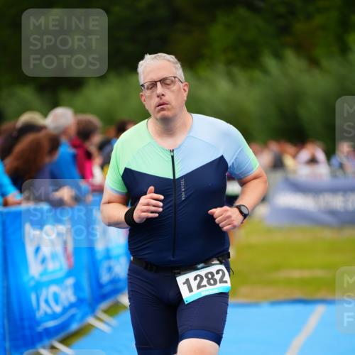 30.08.2026 - Elbe Triathlon Hamburg LAZAROV Photography http://msf.ph/oto/10062835 30.08.2026 11:50:31 Ziel 686, 912, 958, 1282 meine-sportfotos.de