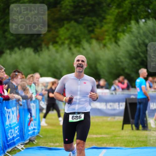 30.08.2026 - Elbe Triathlon Hamburg LAZAROV Photography http://msf.ph/oto/10062856 30.08.2026 11:50:37 Ziel 686, 958 meine-sportfotos.de
