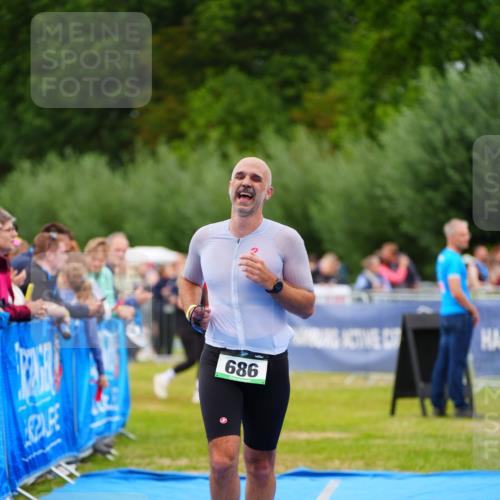 30.08.2026 - Elbe Triathlon Hamburg LAZAROV Photography http://msf.ph/oto/10062857 30.08.2026 11:50:38 Ziel 686, 958 meine-sportfotos.de