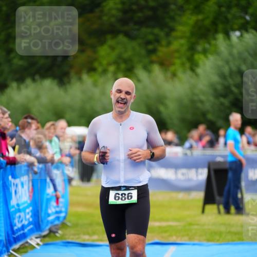 30.08.2026 - Elbe Triathlon Hamburg LAZAROV Photography http://msf.ph/oto/10062860 30.08.2026 11:50:38 Ziel 686, 958 meine-sportfotos.de