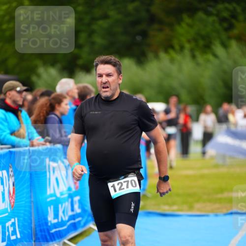 30.08.2026 - Elbe Triathlon Hamburg LAZAROV Photography http://msf.ph/oto/10062878 30.08.2026 11:50:53 Ziel 1270 meine-sportfotos.de
