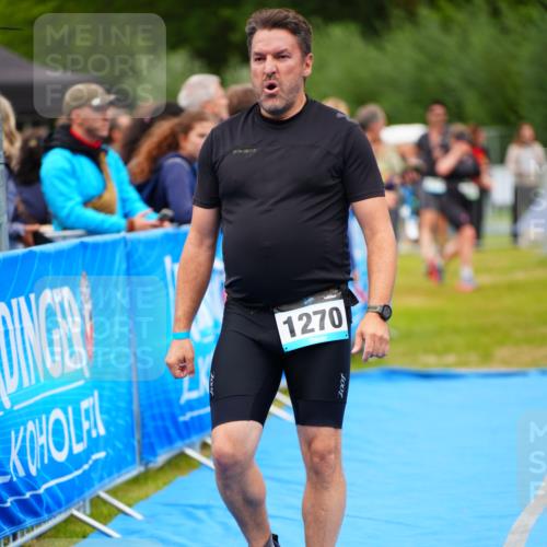 30.08.2026 - Elbe Triathlon Hamburg LAZAROV Photography http://msf.ph/oto/10062880 30.08.2026 11:50:53 Ziel 1270 meine-sportfotos.de