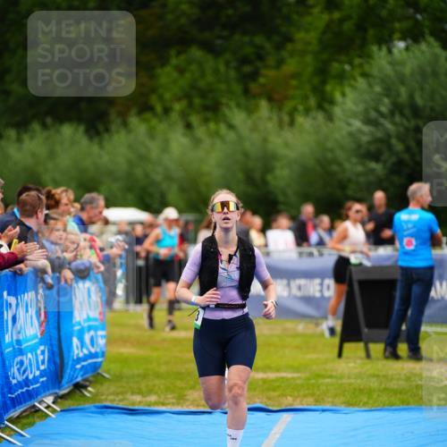 30.08.2026 - Elbe Triathlon Hamburg LAZAROV Photography http://msf.ph/oto/10062901 30.08.2026 11:51:08 Ziel 833, 1293 meine-sportfotos.de