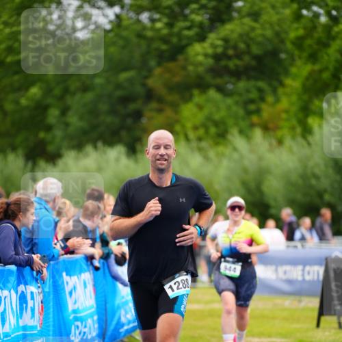 30.08.2026 - Elbe Triathlon Hamburg LAZAROV Photography http://msf.ph/oto/10062933 30.08.2026 11:51:19 Ziel 944, 1288 meine-sportfotos.de