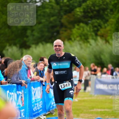 30.08.2026 - Elbe Triathlon Hamburg LAZAROV Photography http://msf.ph/oto/10062968 30.08.2026 11:51:27 Ziel 1347 meine-sportfotos.de