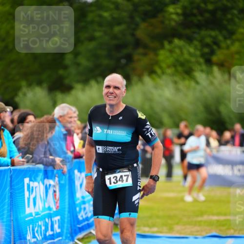 30.08.2026 - Elbe Triathlon Hamburg LAZAROV Photography http://msf.ph/oto/10062971 30.08.2026 11:51:28 Ziel 1347 meine-sportfotos.de