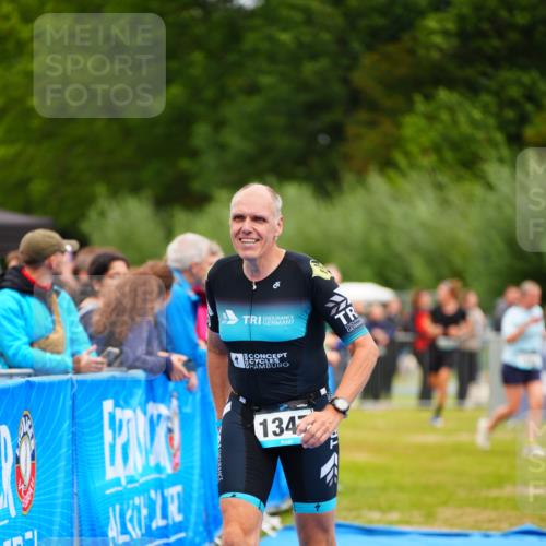 30.08.2026 - Elbe Triathlon Hamburg LAZAROV Photography http://msf.ph/oto/10062972 30.08.2026 11:51:28 Ziel 1347 meine-sportfotos.de