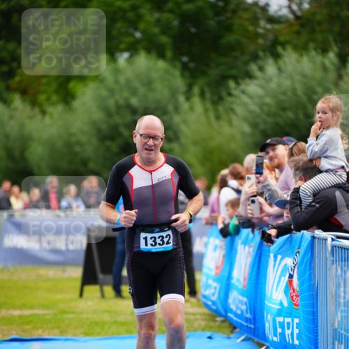 30.08.2026 - Elbe Triathlon Hamburg LAZAROV Photography http://msf.ph/oto/10063033 30.08.2026 11:51:52 Ziel 822, 932, 980, 1262, 1332 meine-sportfotos.de