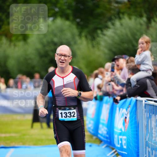 30.08.2026 - Elbe Triathlon Hamburg LAZAROV Photography http://msf.ph/oto/10063037 30.08.2026 11:51:52 Ziel 822, 932, 980, 1262, 1332 meine-sportfotos.de
